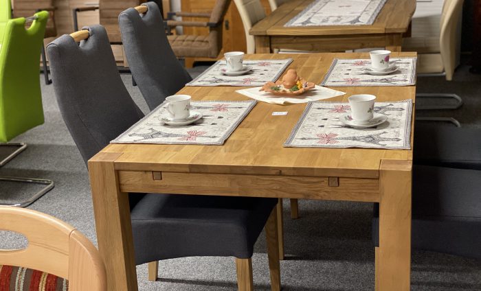 Esstisch Eiche-massiv - Stühle Eiche-natur geölt